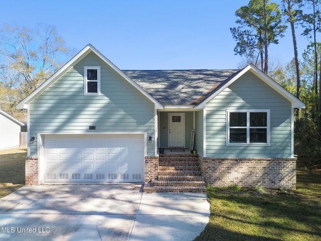1132 Ash Street, Ocean Springs, MS 39564