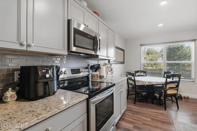 1132 Ash Street, Ocean Springs, MS 39564