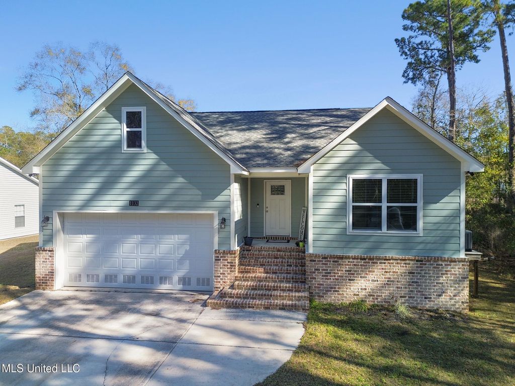 1132 Ash Street, Ocean Springs, MS 39564