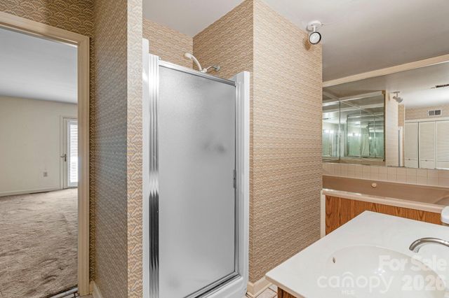 15015 Pawnee Trail, Matthews, NC 28104