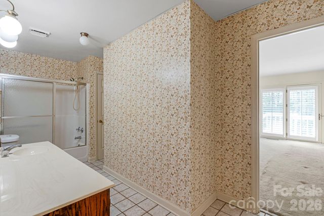 15015 Pawnee Trail, Matthews, NC 28104