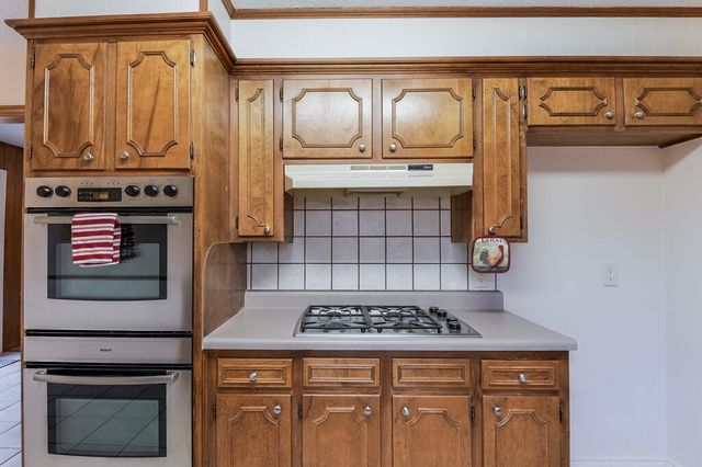 1609 Delta Drive, Arlington, TX 76012