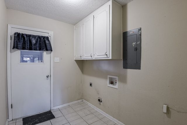 1609 Delta Drive, Arlington, TX 76012