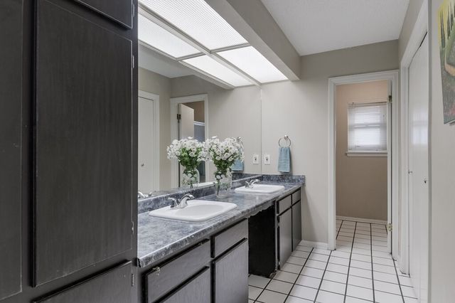 1609 Delta Drive, Arlington, TX 76012