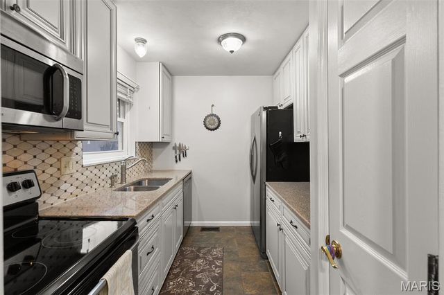 13459 Coliseum Drive, Chesterfield, MO 63017