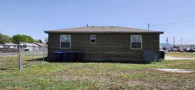 1407 Dema St, Corpus Christi, TX 78418