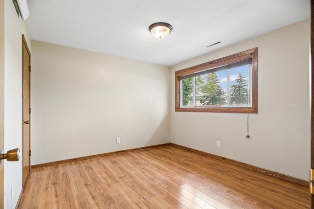 3302 Mt. Vernon Drive, Waterloo, IA 50701