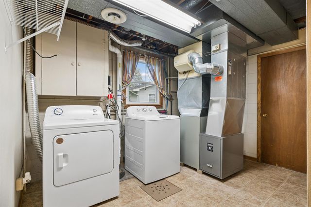 3302 Mt. Vernon Drive, Waterloo, IA 50701