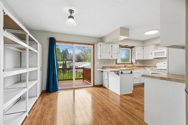 3302 Mt. Vernon Drive, Waterloo, IA 50701