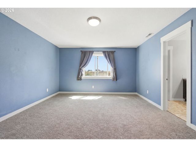 1036 N AUBURN Pl, Ridgefield, WA 98642