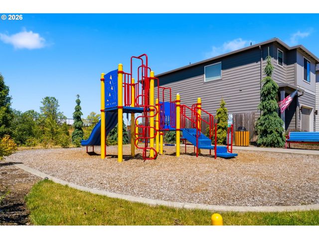 1036 N AUBURN Pl, Ridgefield, WA 98642