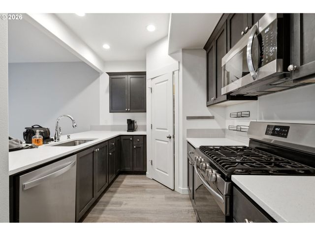 1036 N AUBURN Pl, Ridgefield, WA 98642