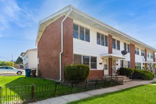 563 Lynn Court A, Glendale Heights, IL 60139