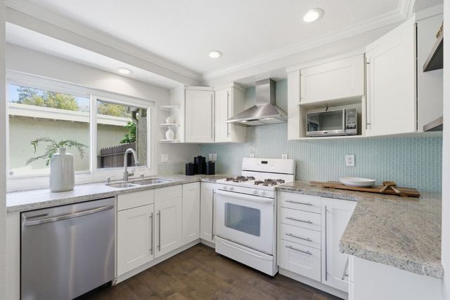 2253 Creek Bed Court, Santa Clara, CA 95054