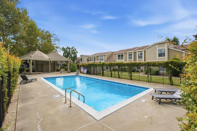 2253 Creek Bed Court, Santa Clara, CA 95054