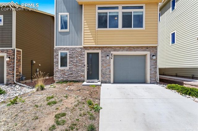 834 Grissom Drive, Colorado Springs, CO 80915