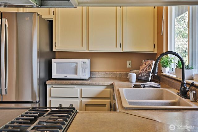 445 Mitchell Drive, Coupeville, WA 98239