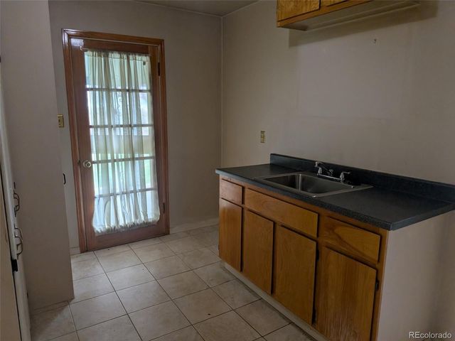 8225 W 19th Avenue, Lakewood, CO 80214