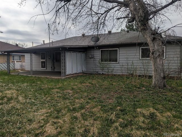 8225 W 19th Avenue, Lakewood, CO 80214