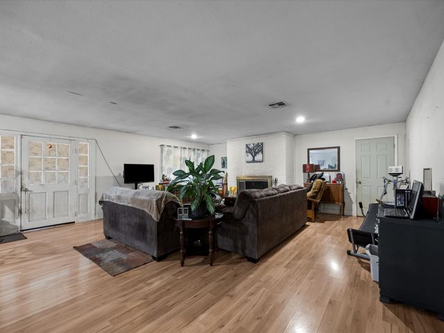 121 Little John Drive, Desoto, TX 75115