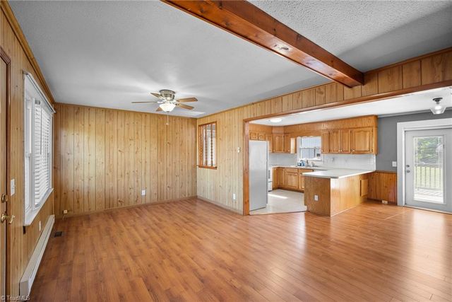 287 Holly Avenue, Mount Airy, NC 27030