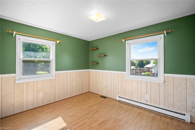 287 Holly Avenue, Mount Airy, NC 27030