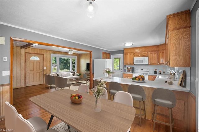 287 Holly Avenue, Mount Airy, NC 27030