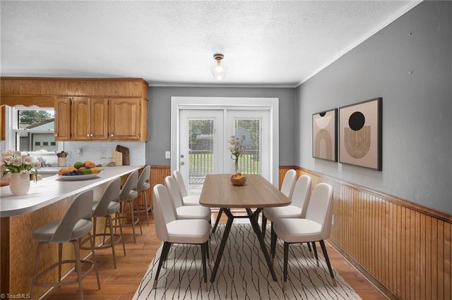 287 Holly Avenue, Mount Airy, NC 27030