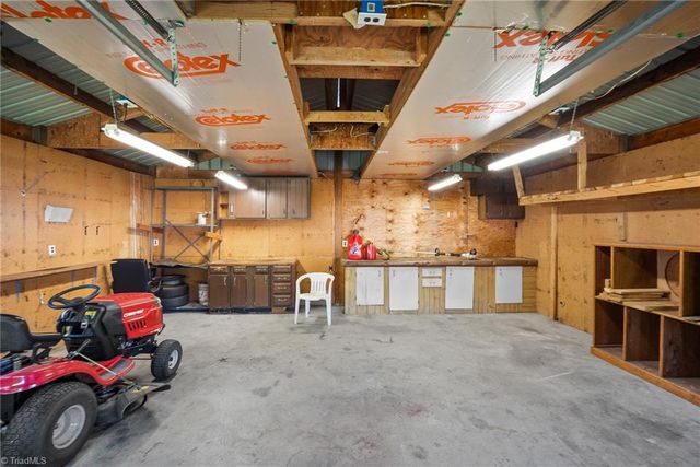 287 Holly Avenue, Mount Airy, NC 27030