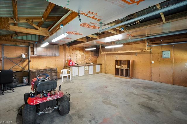 287 Holly Avenue, Mount Airy, NC 27030
