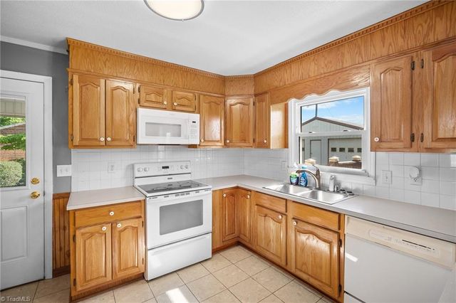 287 Holly Avenue, Mount Airy, NC 27030