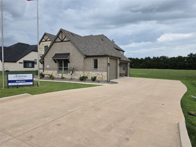 232 Redwood Circle, Trenton, TX 75490
