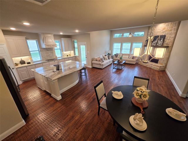 232 Redwood Circle, Trenton, TX 75490