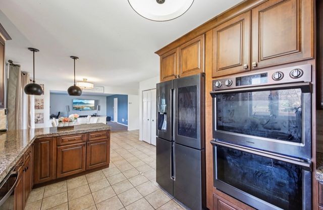 19328 Woodfield Court, Tinley Park, IL 60487