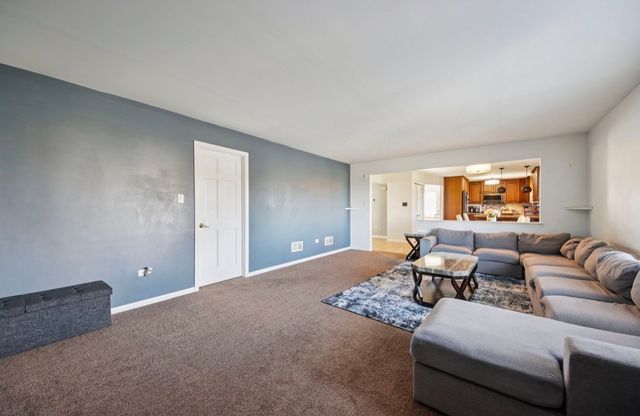 19328 Woodfield Court, Tinley Park, IL 60487