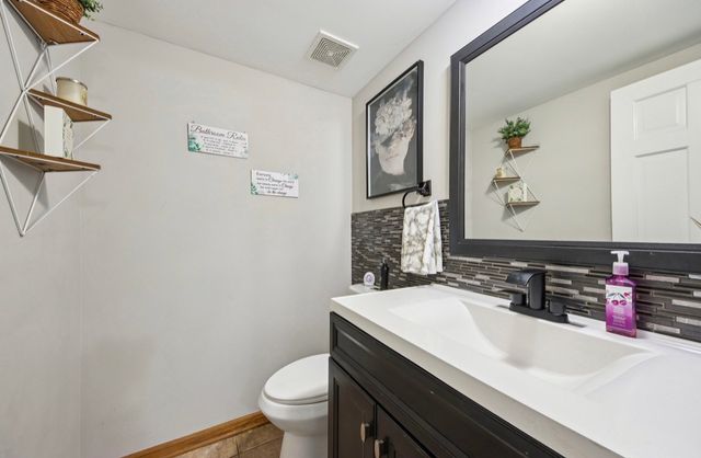 19328 Woodfield Court, Tinley Park, IL 60487