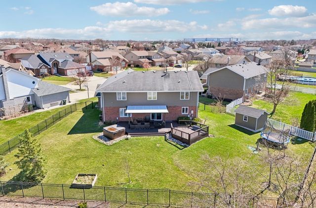 19328 Woodfield Court, Tinley Park, IL 60487