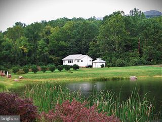 33 E CIRCLE RD, Madison, VA 22727