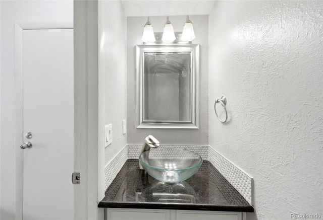 4221 S Quintero Way, Aurora, CO 80013