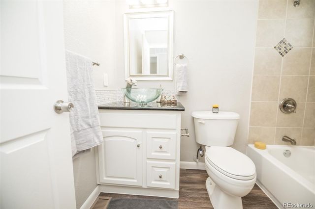 4221 S Quintero Way, Aurora, CO 80013