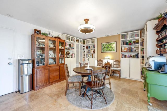 10654 Holborn Ct, Santee, CA 92071