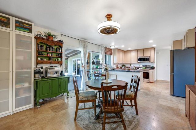 10654 Holborn Ct, Santee, CA 92071