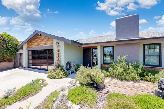 10654 Holborn Ct, Santee, CA 92071