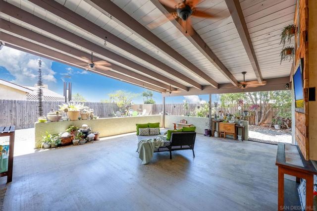 10654 Holborn Ct, Santee, CA 92071