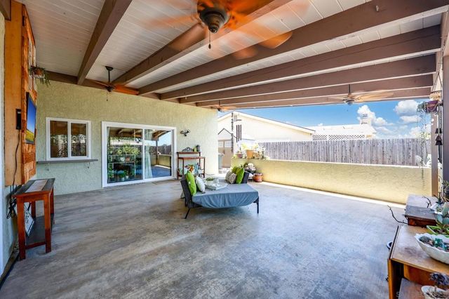 10654 Holborn Ct, Santee, CA 92071