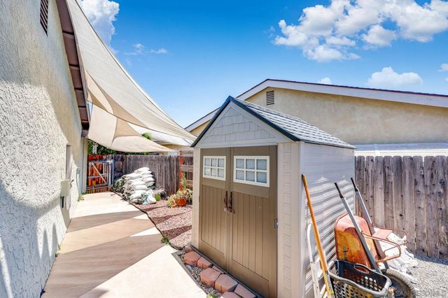 10654 Holborn Ct, Santee, CA 92071