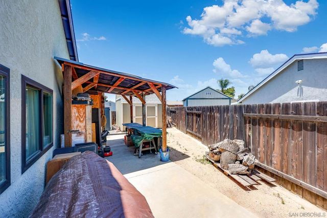 10654 Holborn Ct, Santee, CA 92071