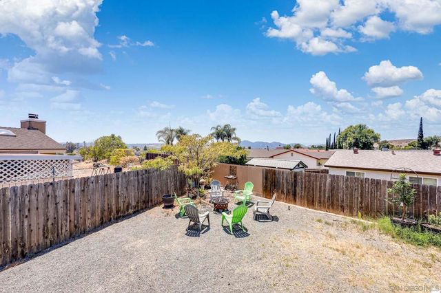 10654 Holborn Ct, Santee, CA 92071