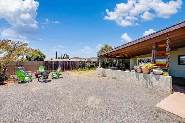 10654 Holborn Ct, Santee, CA 92071