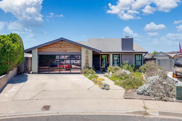 10654 Holborn Ct, Santee, CA 92071